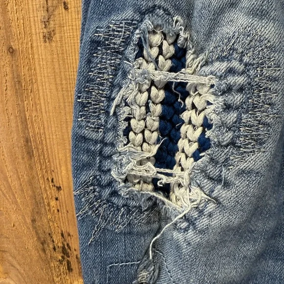 Grace in LA Women's Faded Blue Slim Straight Jeans - Picture 6 of 8